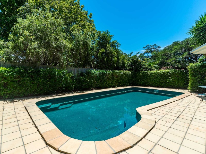 2/49 Usher Avenue, Labrador QLD 4215