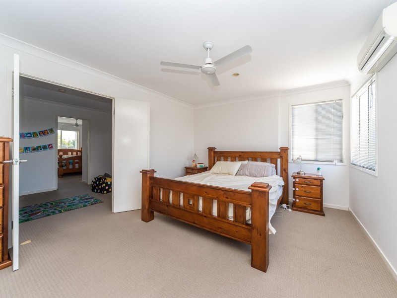 2/49 Usher Avenue, Labrador QLD 4215