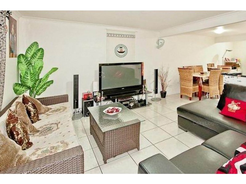 3/63 Olsen Avenue, Labrador QLD 4215