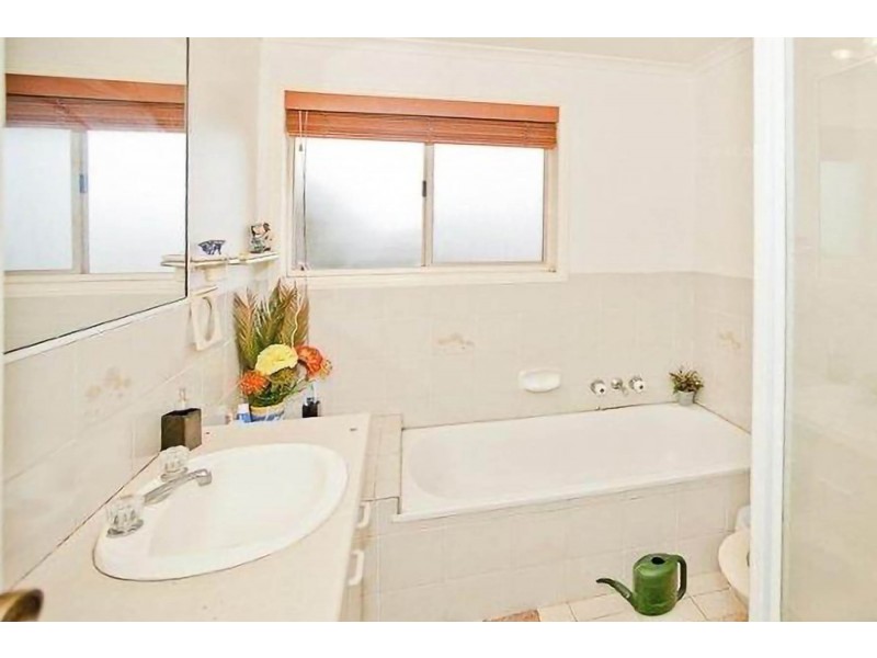 3/63 Olsen Avenue, Labrador QLD 4215