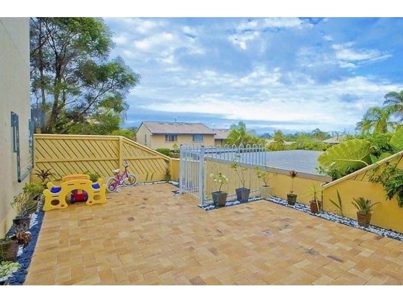 3/63 Olsen Avenue, Labrador QLD 4215