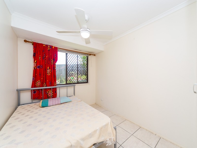 1/193 Olsen Avenue, Labrador QLD 4215
