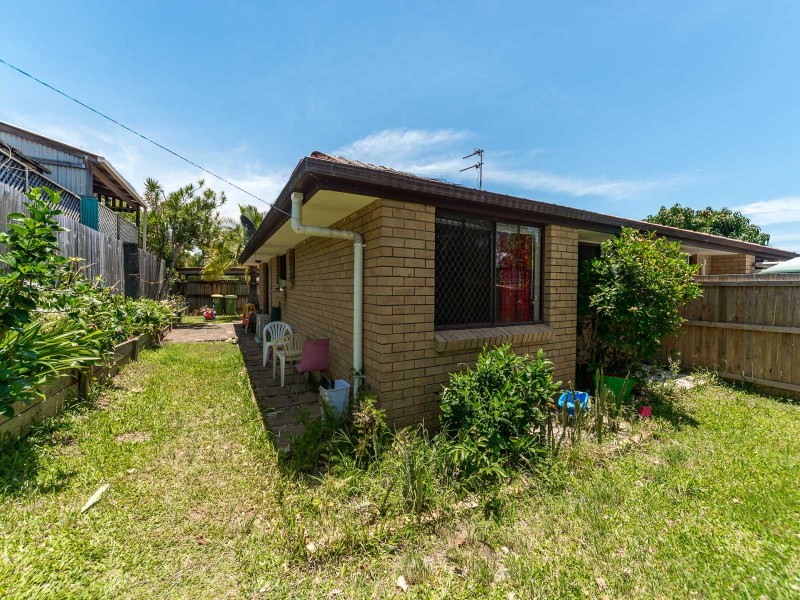 1/193 Olsen Avenue, Labrador QLD 4215