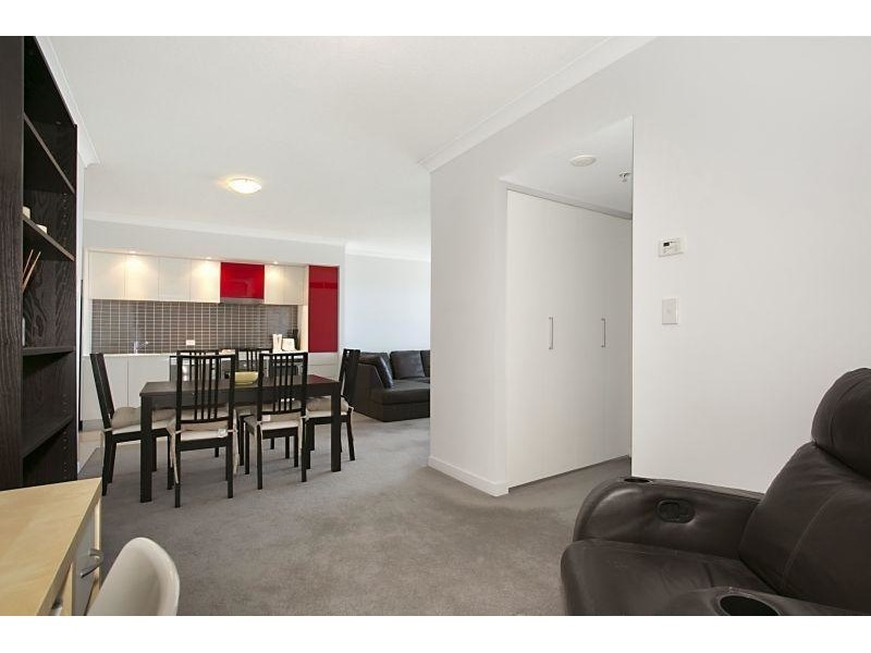 32108/9 Lawson Street, Southport QLD 4215