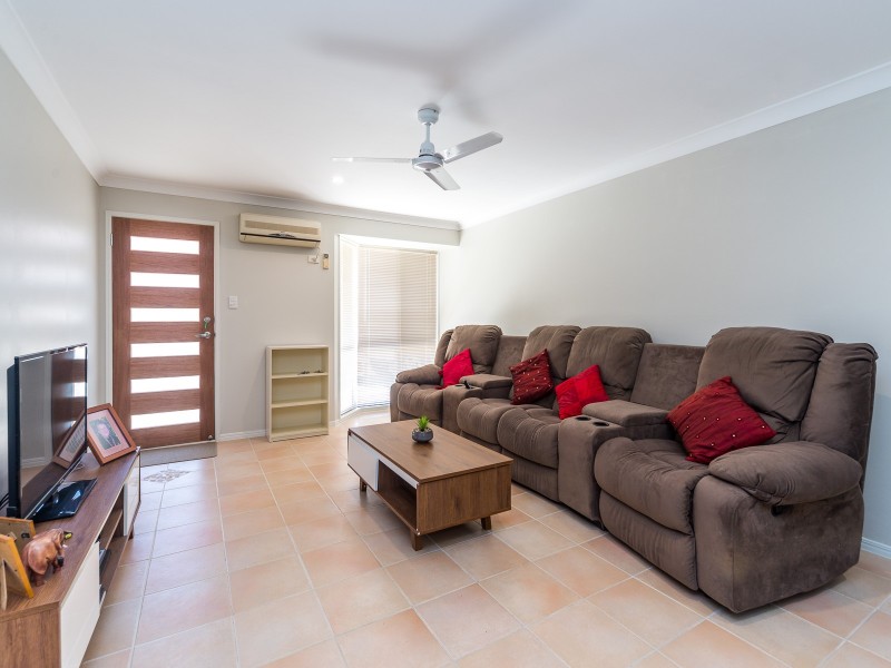 2/5 Riccarton Place, Labrador QLD 4215