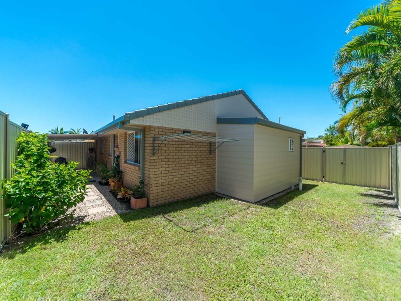 2/5 Riccarton Place, Labrador QLD 4215