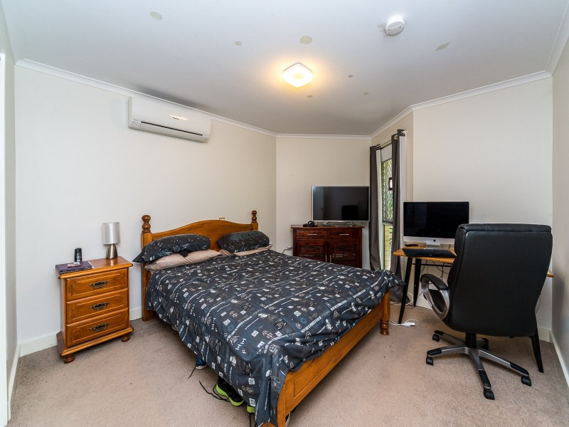 1/12 McWilliam Close, Labrador QLD 4215