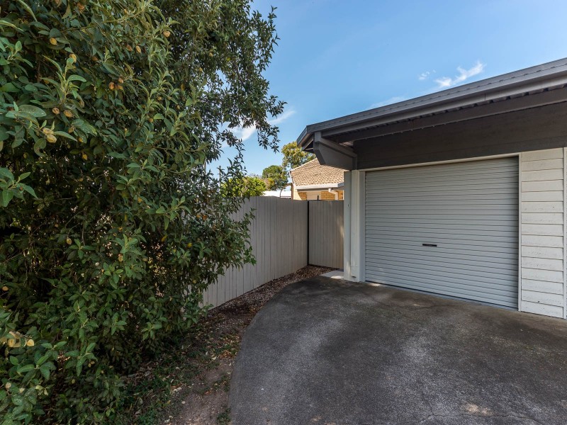 1/12 McWilliam Close, Labrador QLD 4215