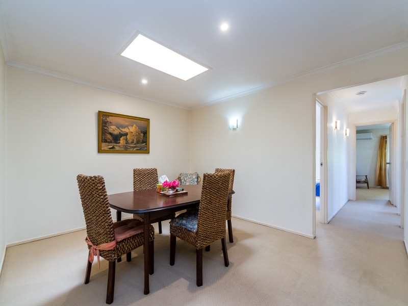 2/4 McWilliam Close, Labrador QLD 4215