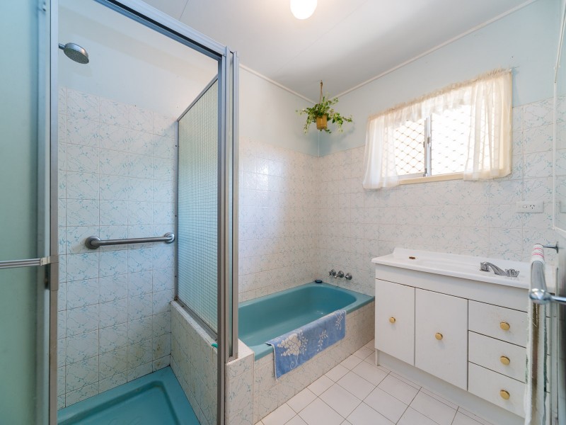 50 Lind Avenue, Southport QLD 4215