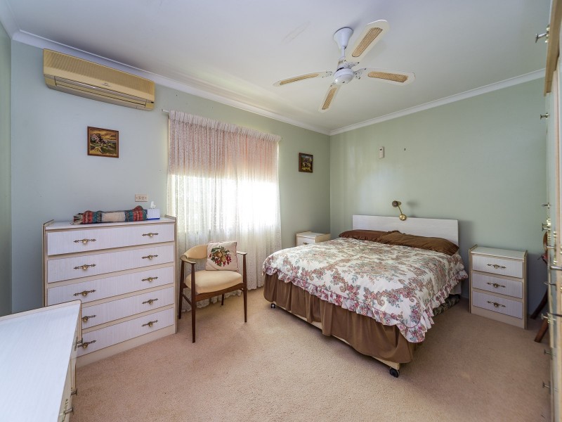 50 Lind Avenue, Southport QLD 4215