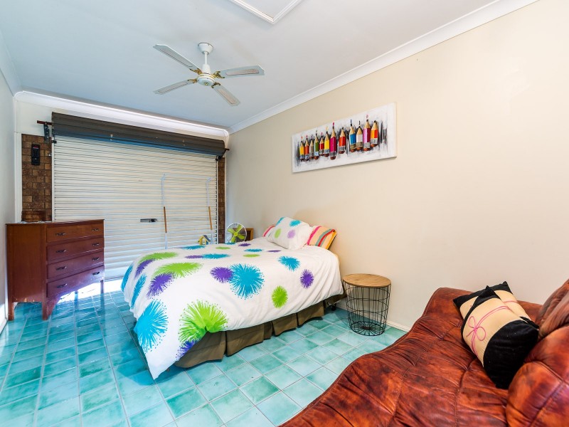 1/144 Whiting Street, Labrador QLD 4215