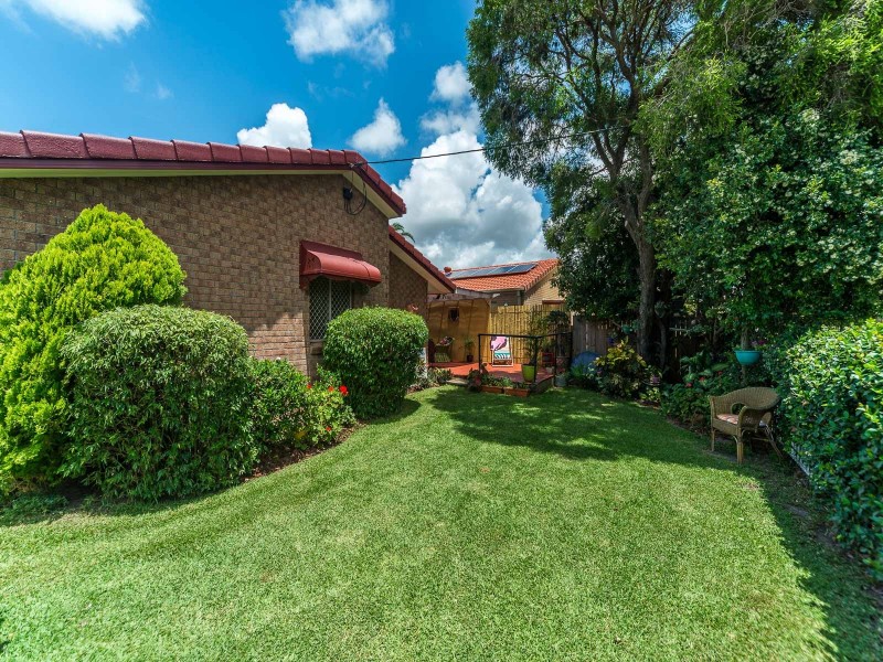 1/144 Whiting Street, Labrador QLD 4215