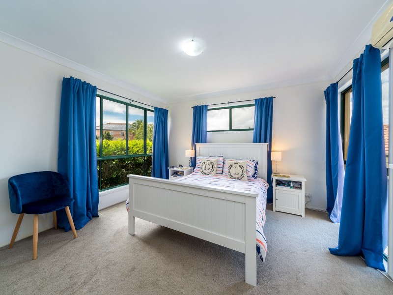 60 Ingles Circuit, Arundel QLD 4214