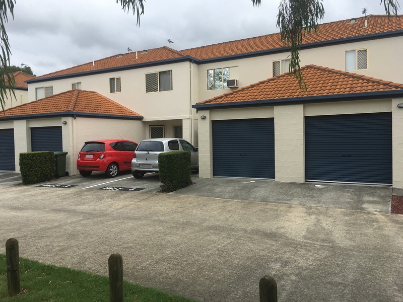 6/183 Government Road, Labrador QLD 4215