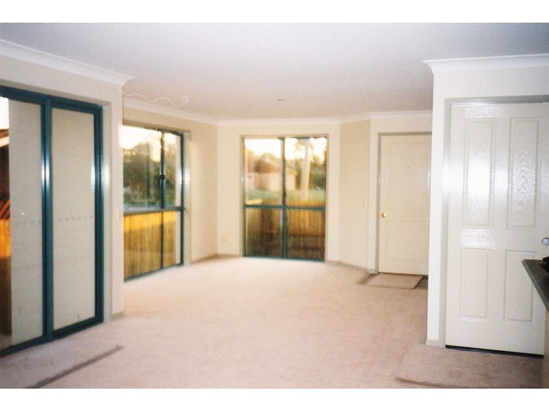 2/118 Government Road, Labrador QLD 4215