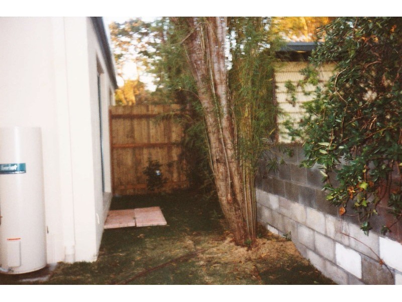 2/118 Government Road, Labrador QLD 4215