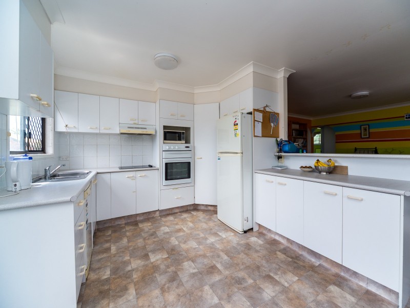 193 Whiting Street, Labrador QLD 4215