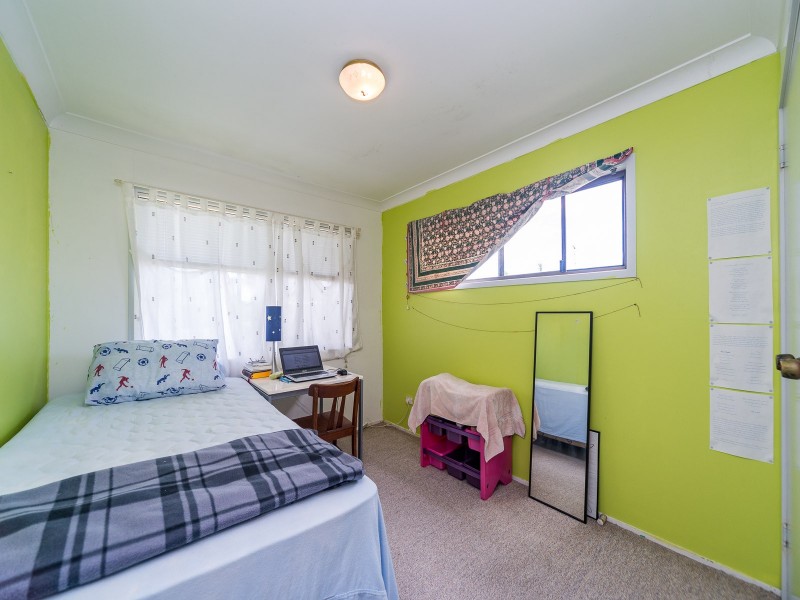 193 Whiting Street, Labrador QLD 4215