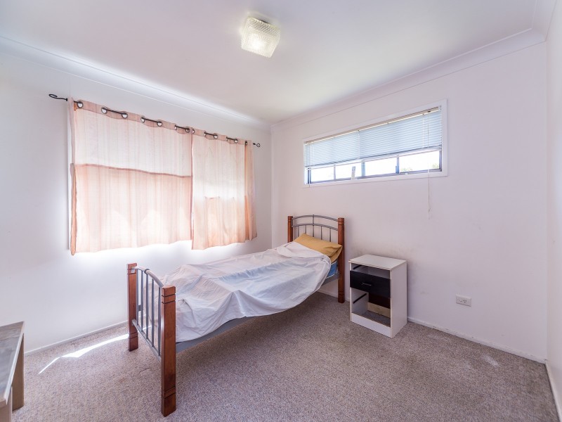 193 Whiting Street, Labrador QLD 4215