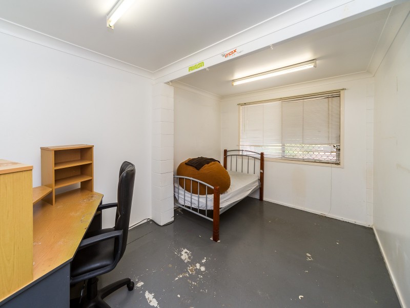 193 Whiting Street, Labrador QLD 4215