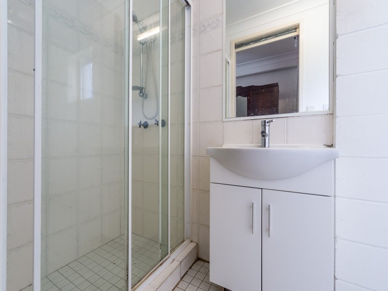 193 Whiting Street, Labrador QLD 4215