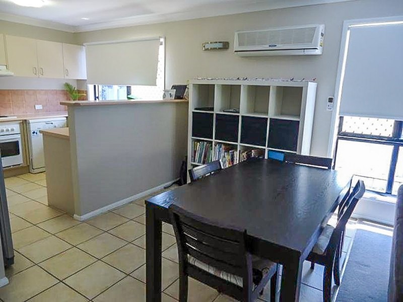 1/15 Gemma Glade, Labrador QLD 4215