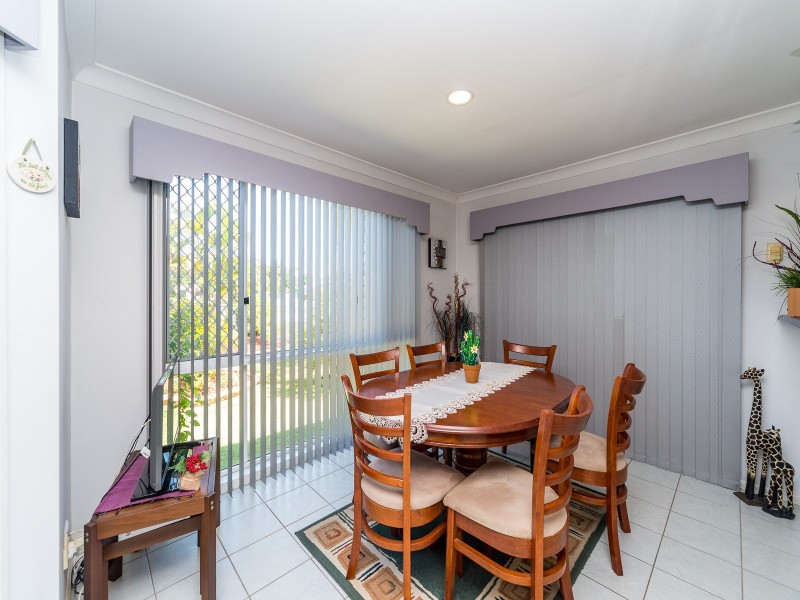 1/18 Kenny Drive, Labrador QLD 4215