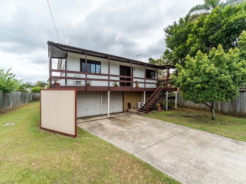 4 Millewa Court, Labrador QLD 4215