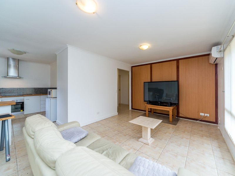 1/3 Botanical Drive, Labrador QLD 4215