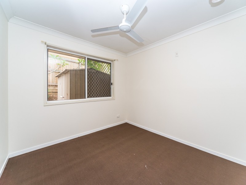 1/2 Hill Court, Labrador QLD 4215