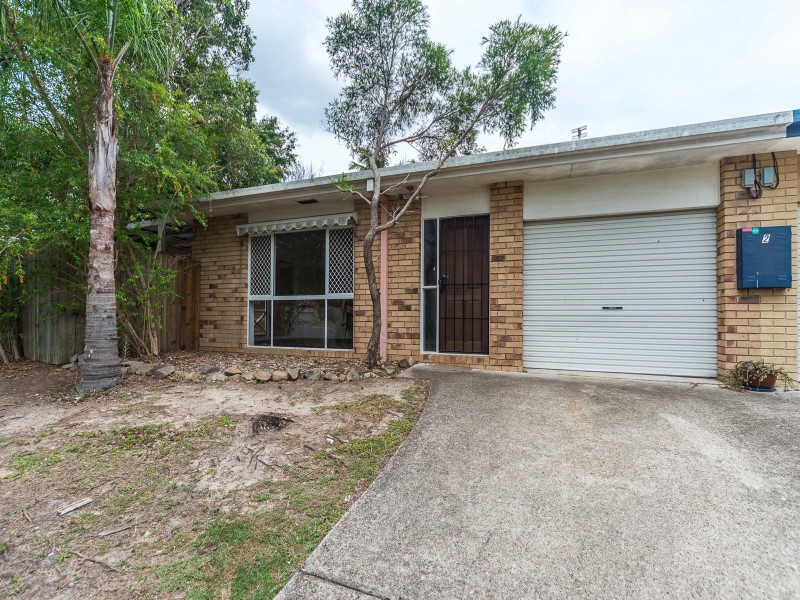 1/2 Hill Court, Labrador QLD 4215