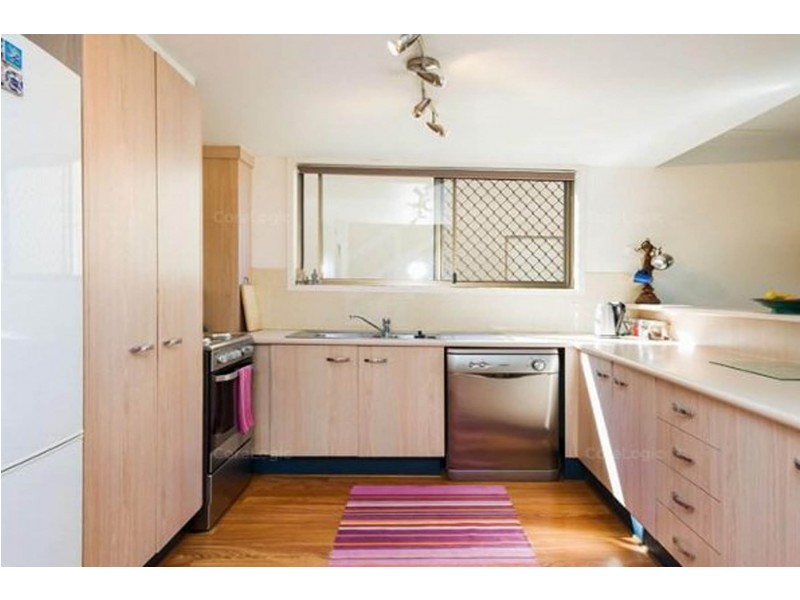 16/71 Olsen Avenue, Labrador QLD 4215