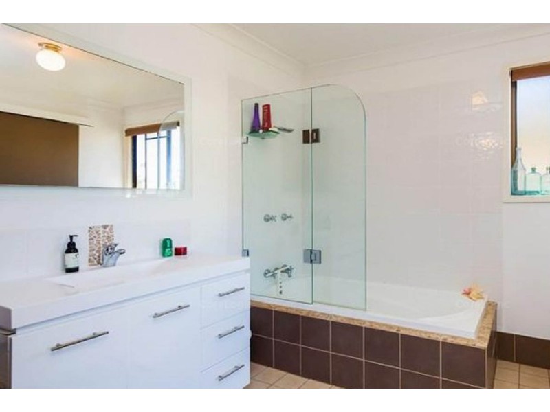 16/71 Olsen Avenue, Labrador QLD 4215