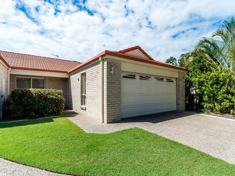 2/16 Gemma Glade, Labrador QLD 4215