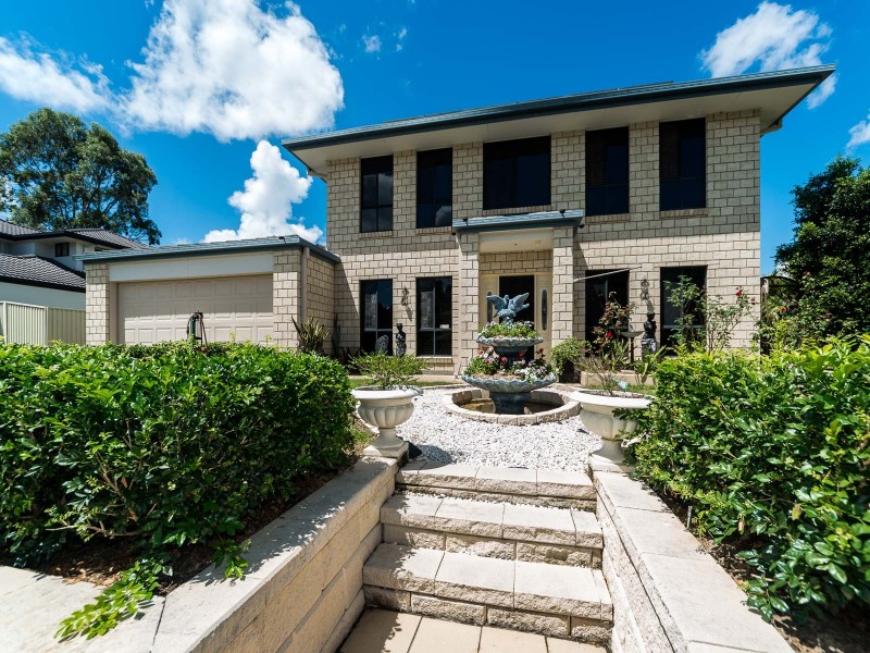 25 Tanzen Drive, Arundel QLD 4214