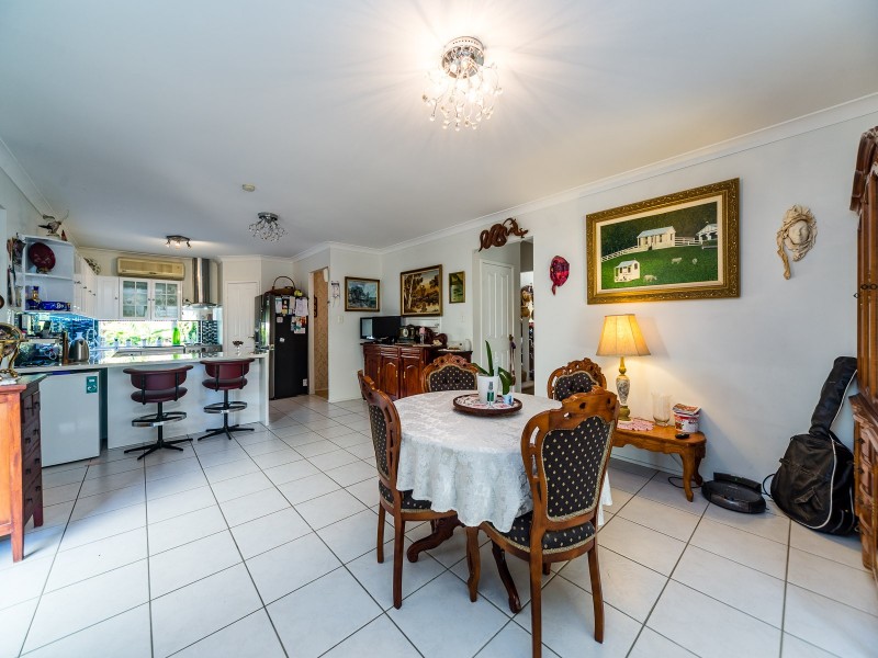 25 Tanzen Drive, Arundel QLD 4214