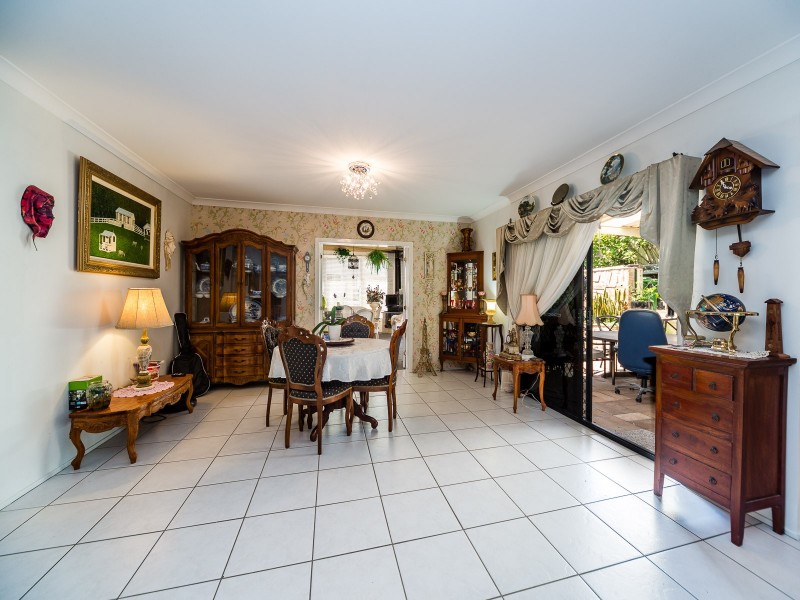 25 Tanzen Drive, Arundel QLD 4214