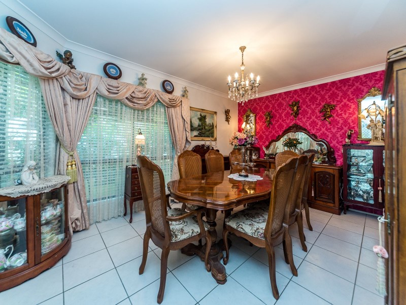 25 Tanzen Drive, Arundel QLD 4214