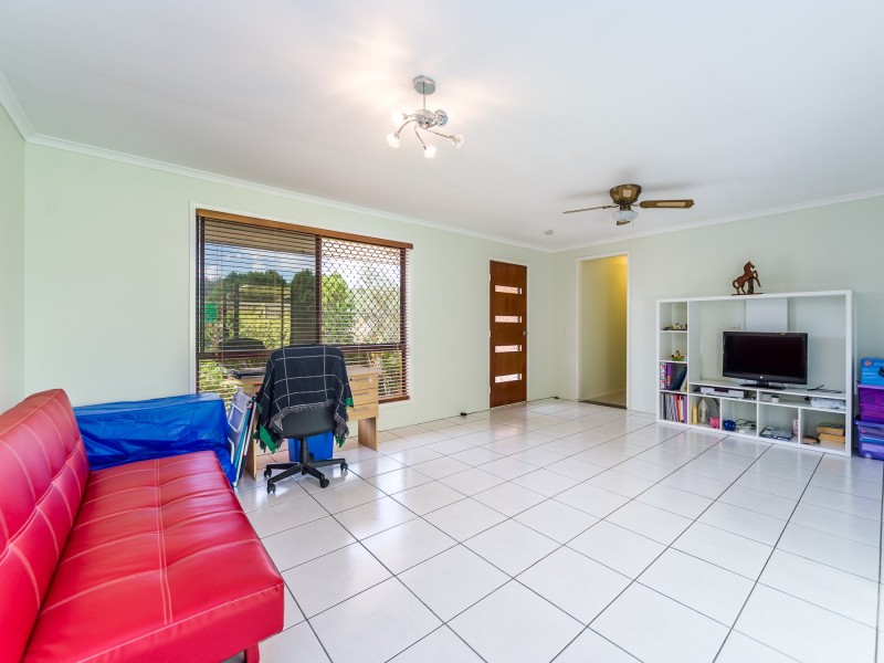 40 Studio Drive, Oxenford QLD 4210
