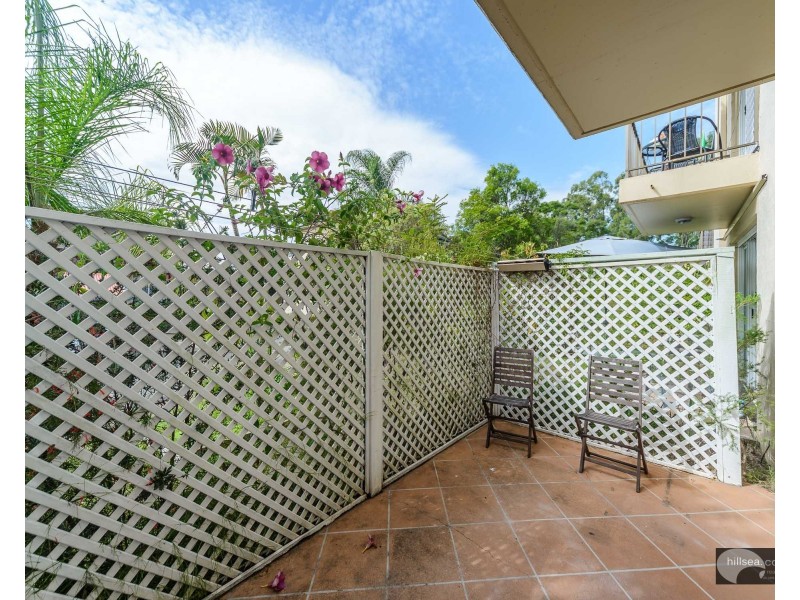 15/13-17 Brown Street, Labrador QLD 4215