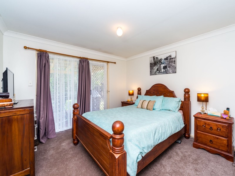 2/16 Annette Court, Labrador QLD 4215