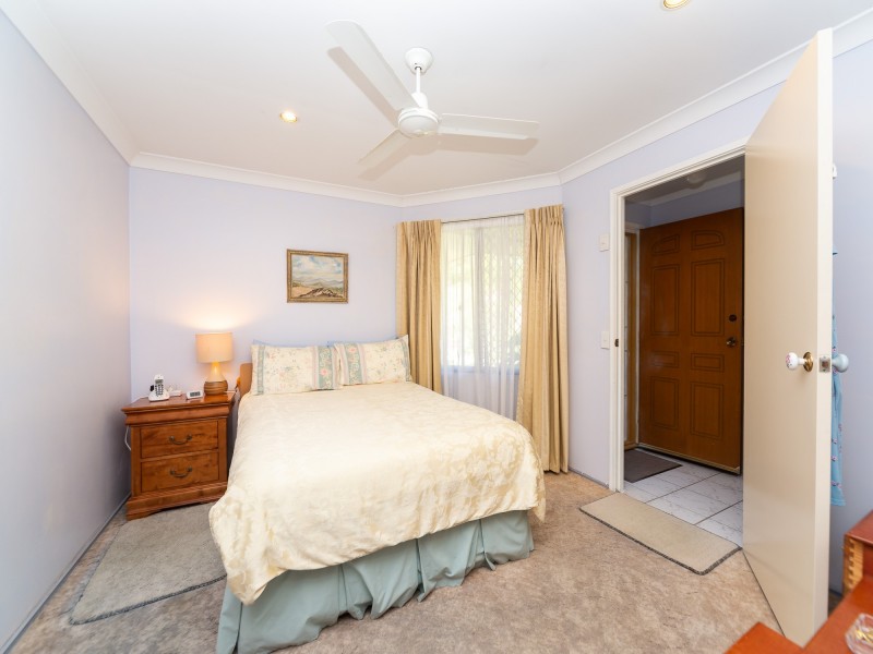 2/7 Ash Court, Arundel QLD 4214