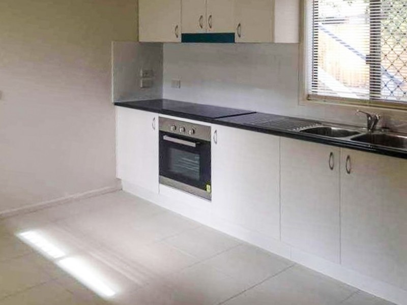 24 Broad Street, Labrador QLD 4215