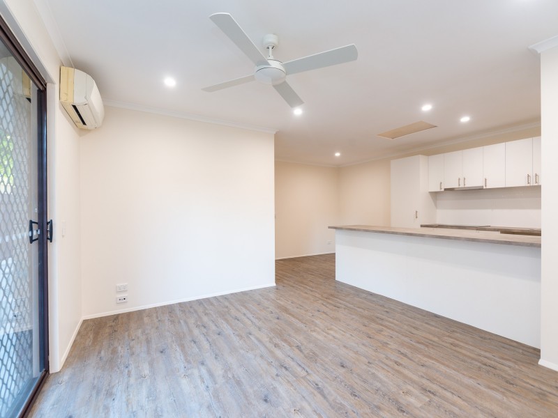 2/20 Morinda Way, Labrador QLD 4215