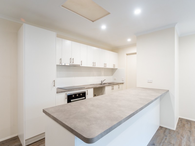 2/20 Morinda Way, Labrador QLD 4215