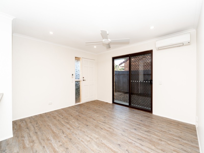 2/20 Morinda Way, Labrador QLD 4215