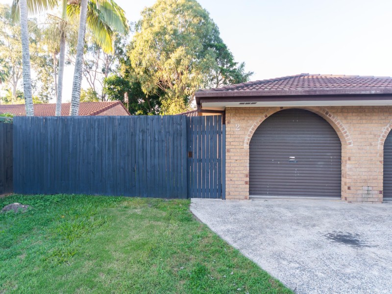 2/20 Morinda Way, Labrador QLD 4215