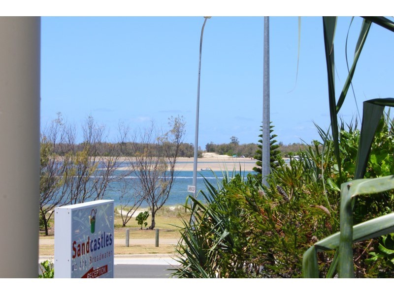 224/392 Marine Parade, Labrador QLD 4215