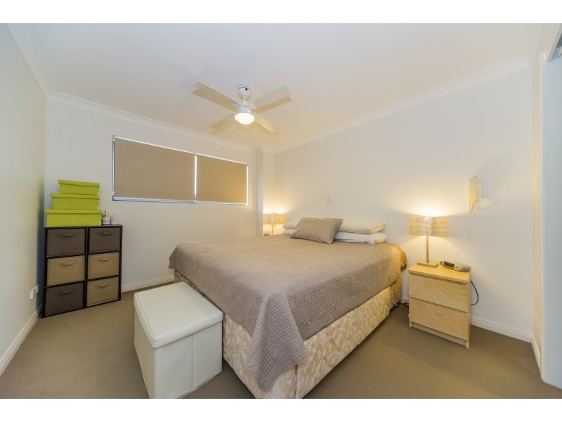 224/392 Marine Parade, Labrador QLD 4215